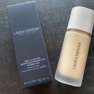Laura Mercier flawless weightless foundation 1W1